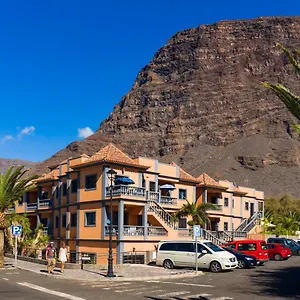 Residencial El Conde # 9 Apartment